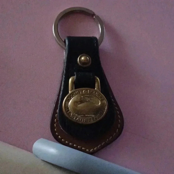 🌹DB Keychain black and brown leather  and gold collor accents - Picture 6 of 9